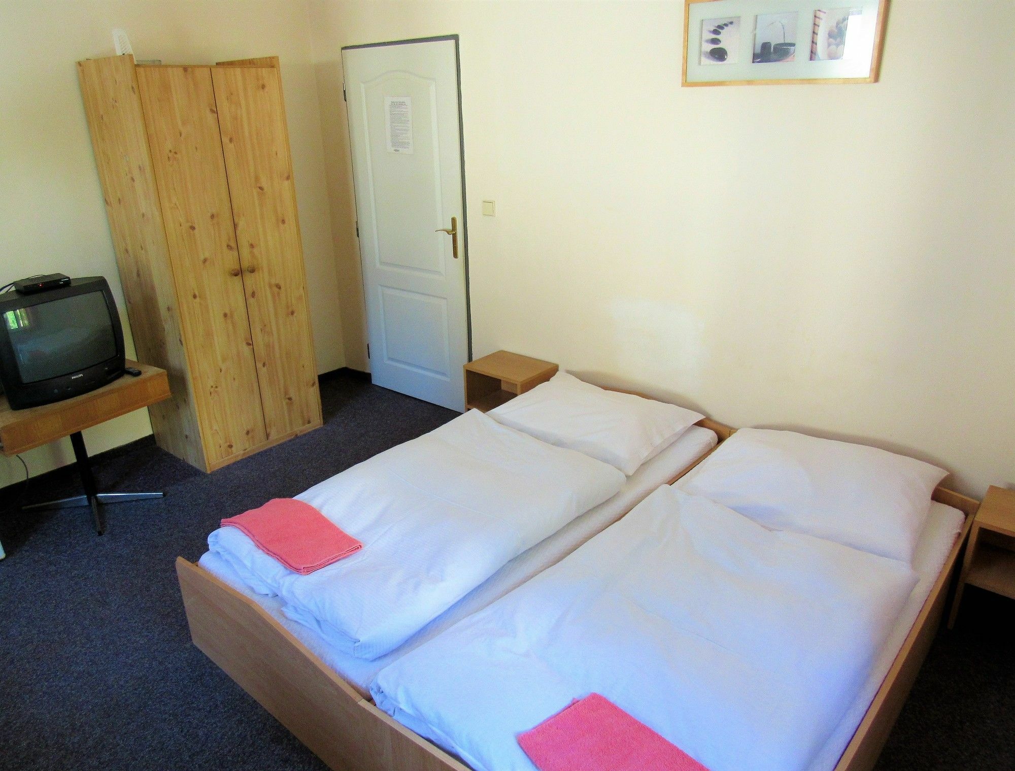 Milano Hostel Mariánské Lázně Εξωτερικό φωτογραφία