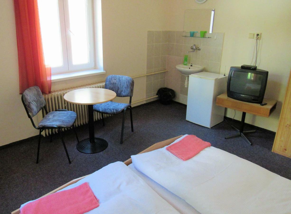 Milano Hostel Mariánské Lázně Εξωτερικό φωτογραφία